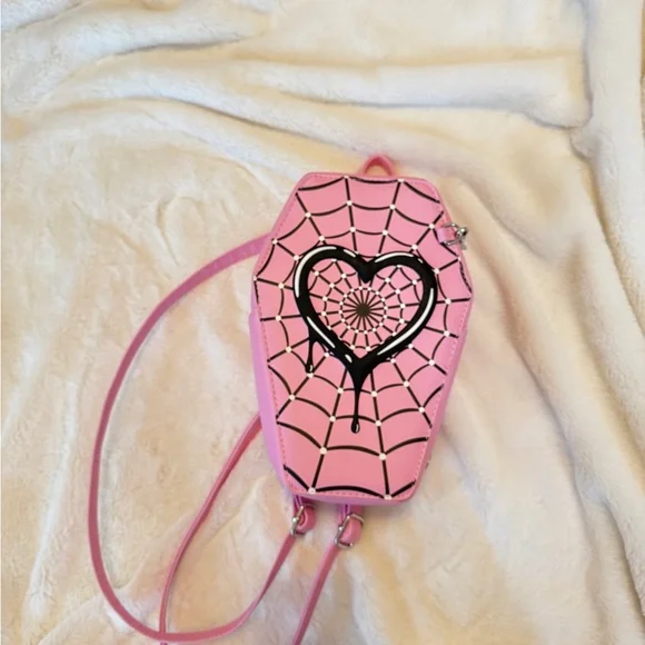 Monster High Pink Coffin Backpack - Picture 2 of 7